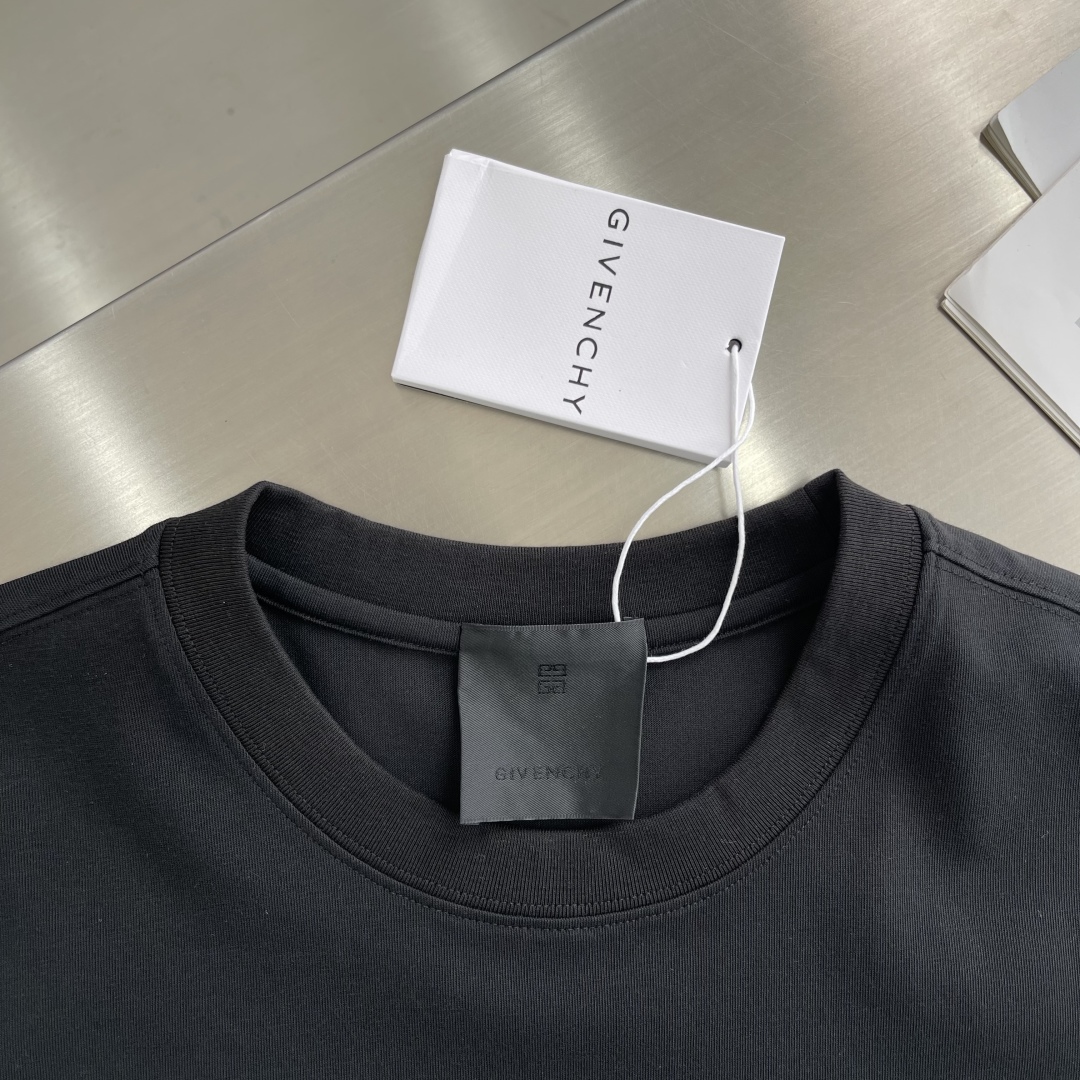 Givenchy Men's Black Cotton T-Shirt with Embroidered Logo - Spring/Summer 2024 3 cmp i1745329696930 5462 0 0