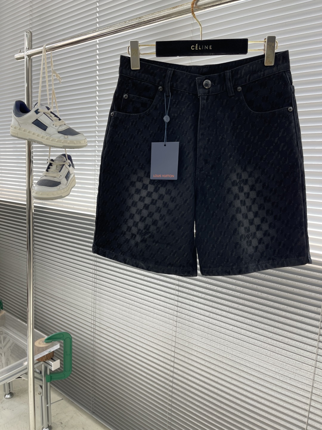 Louis Vuitton 25SS New Men's Washed Retro Damier Pattern Denim Shorts 1 cmp i1745346084827 780 0 6