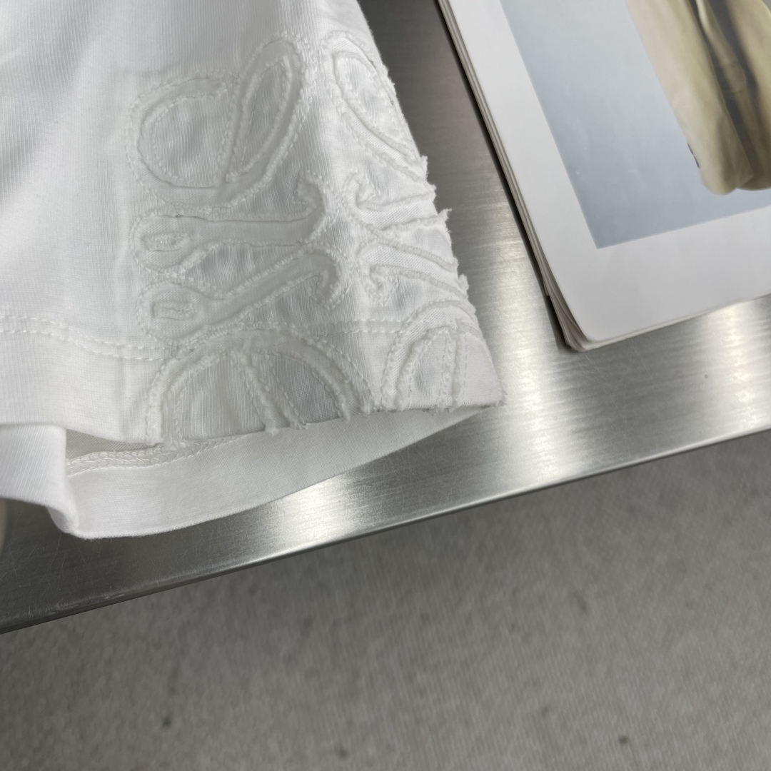 Loewe 25SS Embroidered Logo T-Shirt, Premium Cotton, Relaxed Fit 6 cmp i1745410381293 7543 0 3