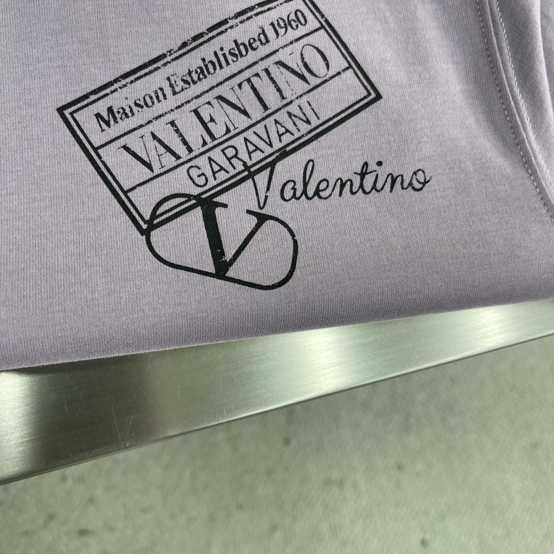 Valentino Garavani VLTN Logo Print Short Sleeve T-Shirt - Lilac 5 cmp i1745410414828 1350 0 1