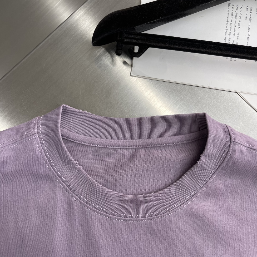 Valentino Garavani VLTN Logo Print Short Sleeve T-Shirt - Lilac 3 cmp i1745410414834 6695 0 0