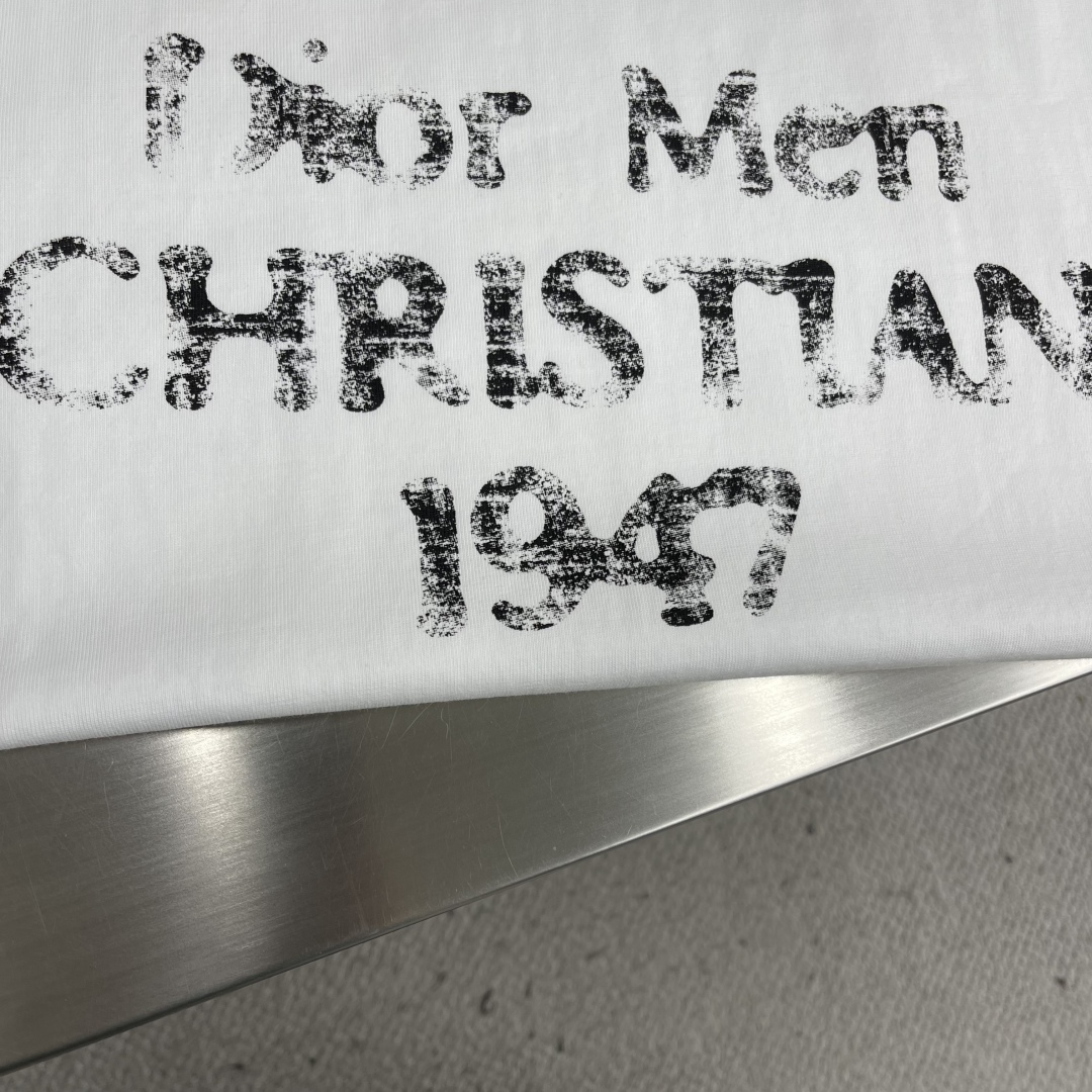 Dior Men's 2025 Spring/Summer White Cotton T-Shirt with Distressed Logo 5 cmp i1745410610742 2903 0 1