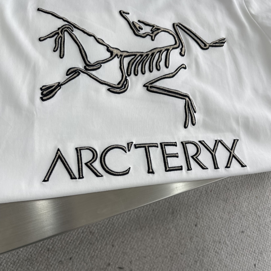 Arc'teryx Men's Short-Sleeve T-Shirt Hand-Painted Crew Neck Cotton Tee 4 cmp i1745411539335 5348 0 1