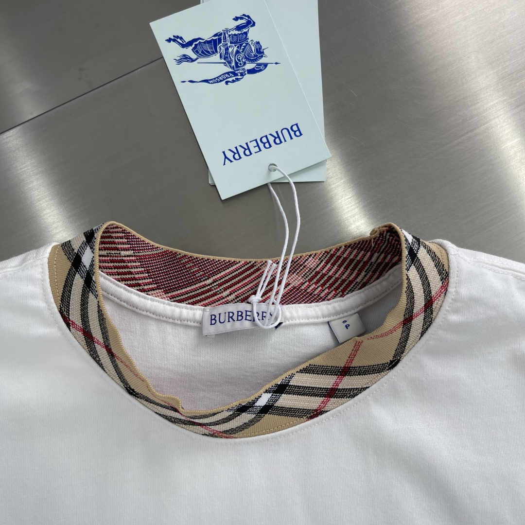 Burberry Men's White Cotton T-Shirt with Checkered Neckline – Modern Fit 3 cmp i1746442775214 6852 0 0