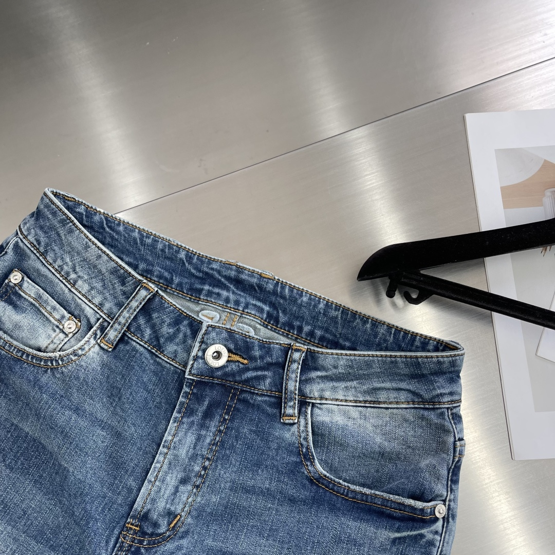 LOEW  牛仔长裤服装 6