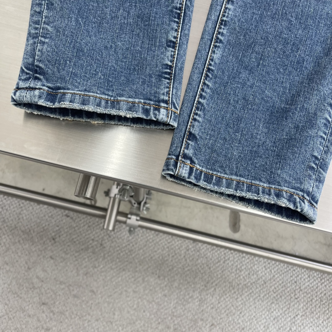 LOEW  牛仔长裤服装 7