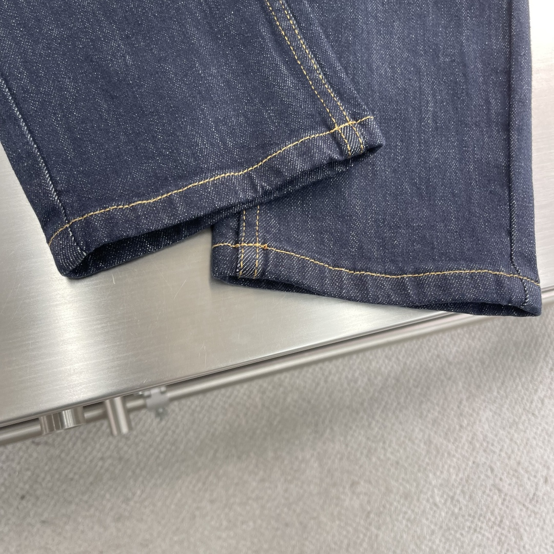 Loro Piana  牛仔裤服装 7