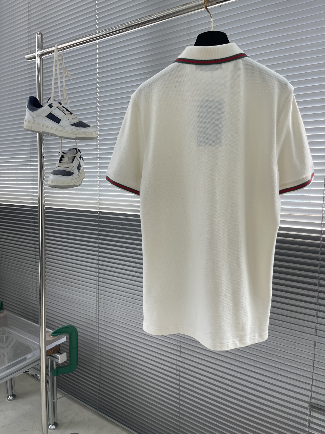 Gucci Men's White Cotton Piquet Polo Shirt With Embroidered Pocket Logo 8 cmp i1746445552456 1636 0 7