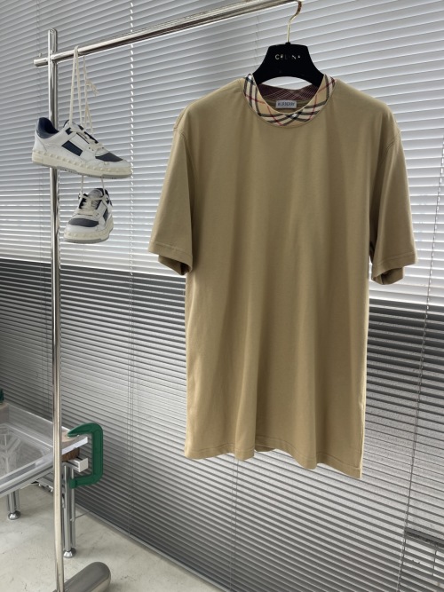 Burberry Men's Beige Cotton T-Shirt with Signature Check Trim 1 Burberry Men's Beige Cotton T-Shirt with Signature Check Trim