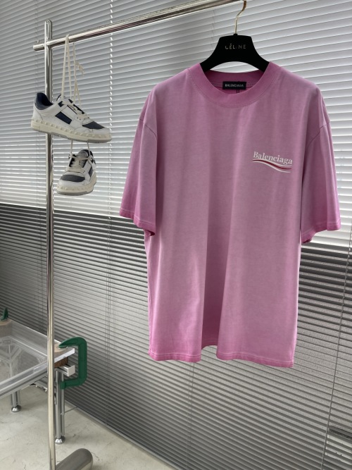 Balenciaga 25SS Distressed Logo Print Short Sleeve T-Shirt - Unisex Fashion 1 Balenciaga 25SS Distressed Logo Print Short Sleeve T-Shirt - Unisex Fashion