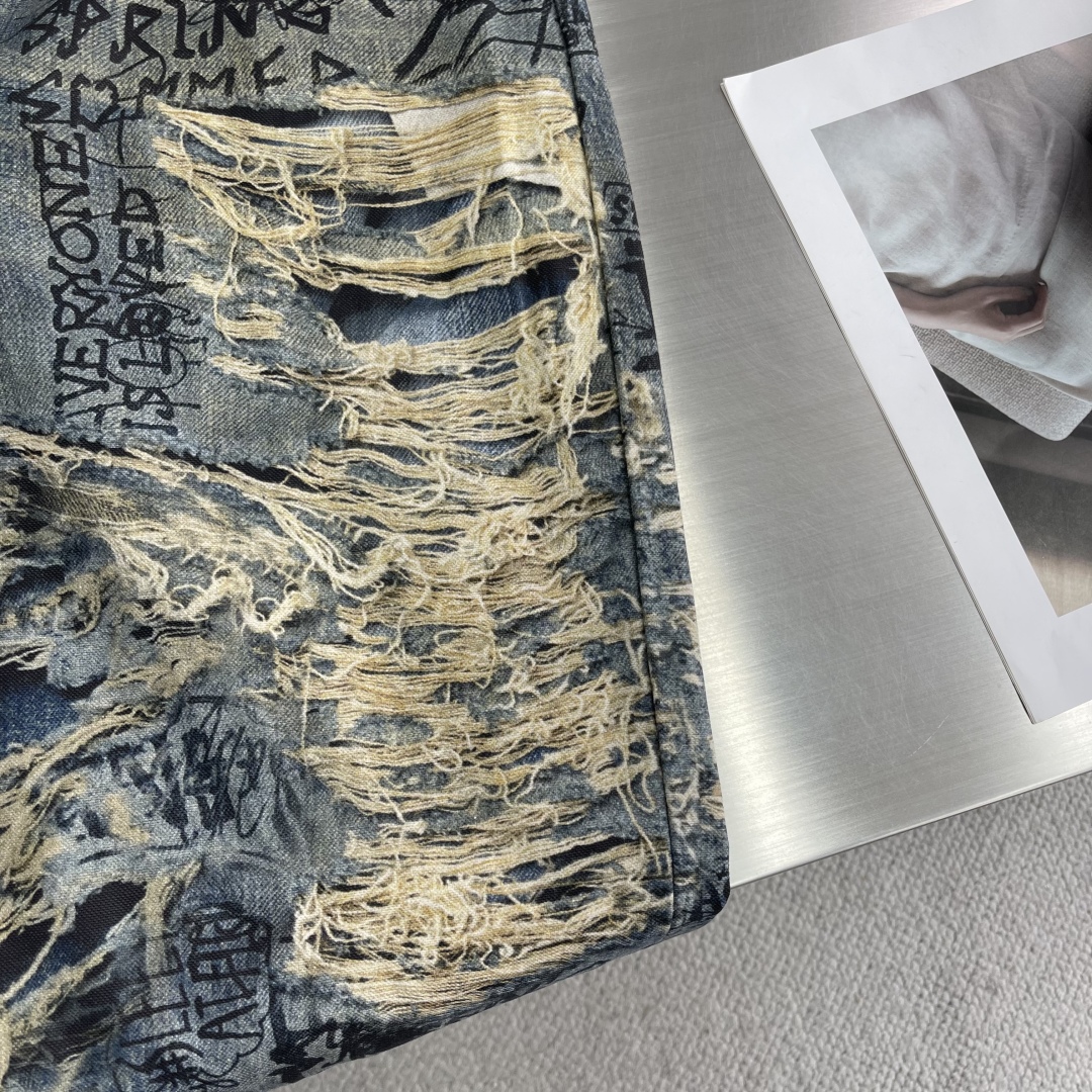 Acne Studios 25SS Trompe L'Oeil Torn Scribble Print, Wide Leg Denim Jeans 5 cmp i1746784300728 4058 0 3