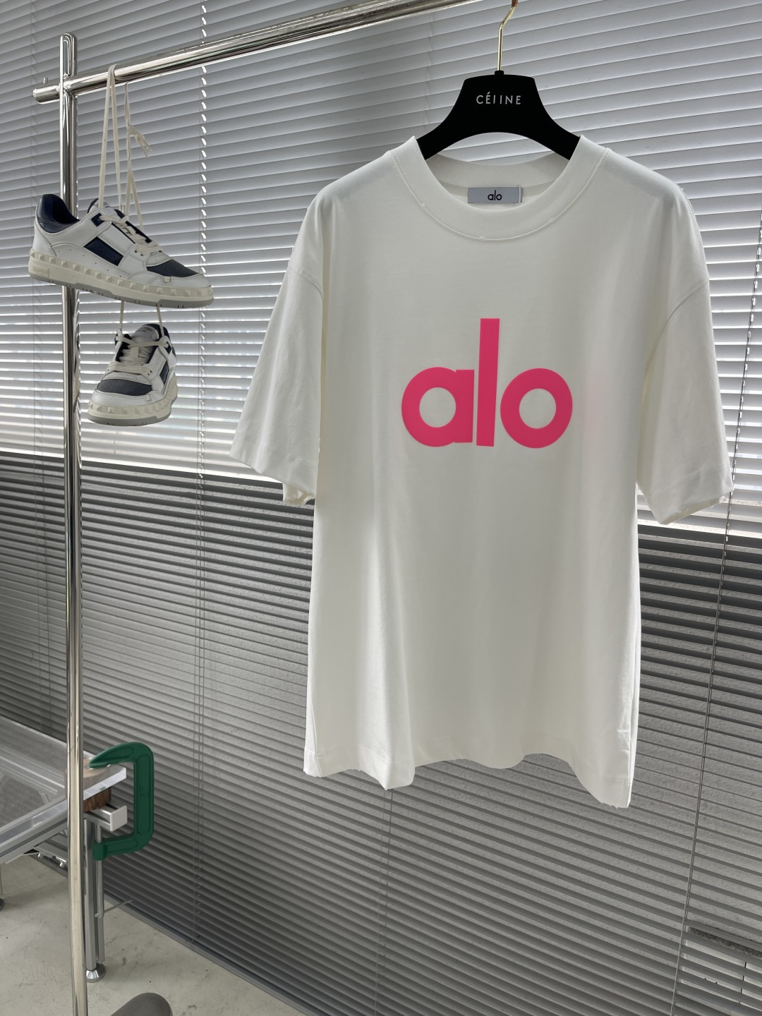 Alo Yoga 25SS Round Neck Loose Fit Graphic Short Sleeve T-Shirt