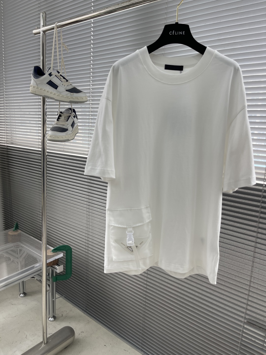 Prada White Cotton T-Shirt with Triangle Logo Pocket - Stylish and Comfortable 1 cmp i1746952205059 3052 0 5