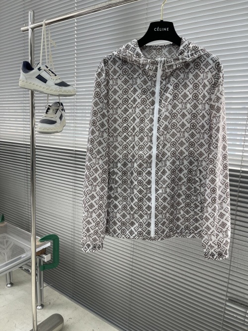 Louis Vuitton Printed Hooded Windbreaker Jacket Unisex Sun Protection Set 12 Louis Vuitton Printed Hooded Windbreaker Jacket Unisex Sun Protection Set
