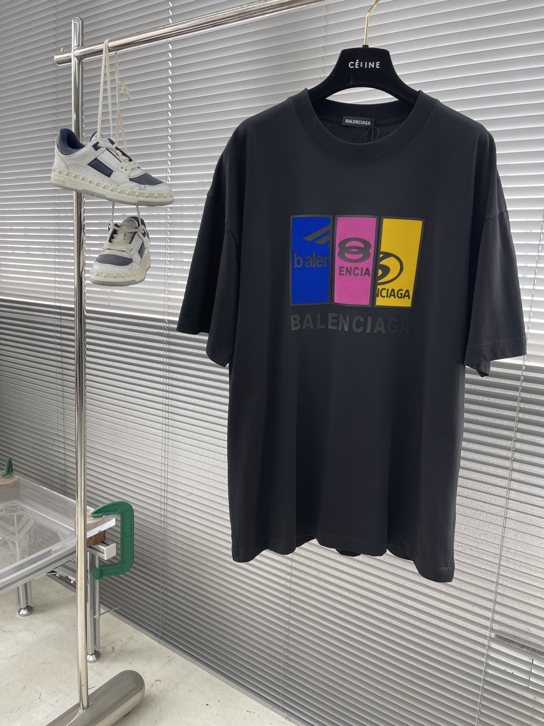 Balenciaga 2025 Cotton T-Shirt with Graphic Logo - Unisex Fashion 1 cmp i1746955215804 7108 0 5
