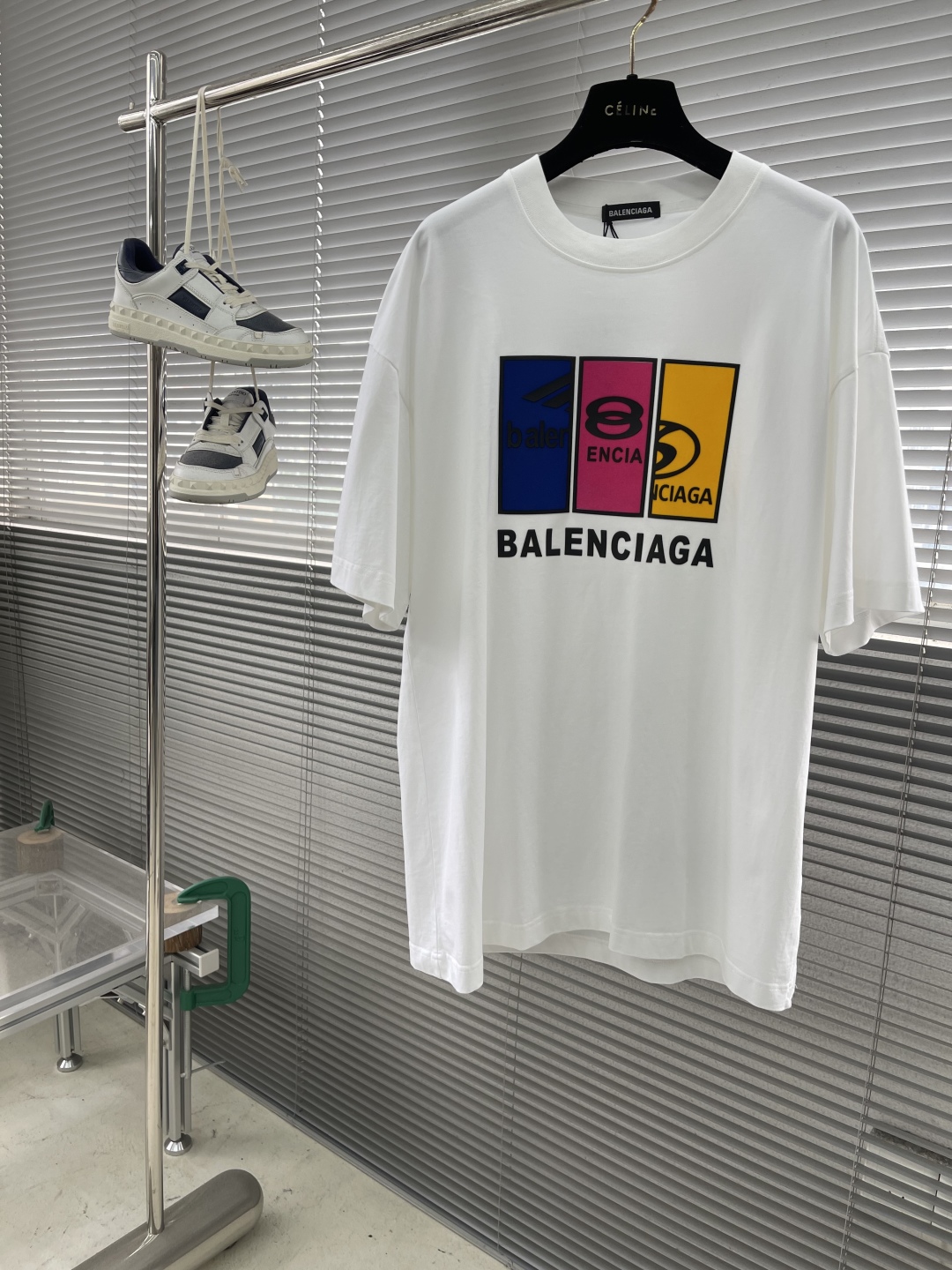 Balenciaga 2025 T-Shirt With Logo Graphic Print - Unisex Cotton Tee 1 cmp i1746955226835 6400 0 5