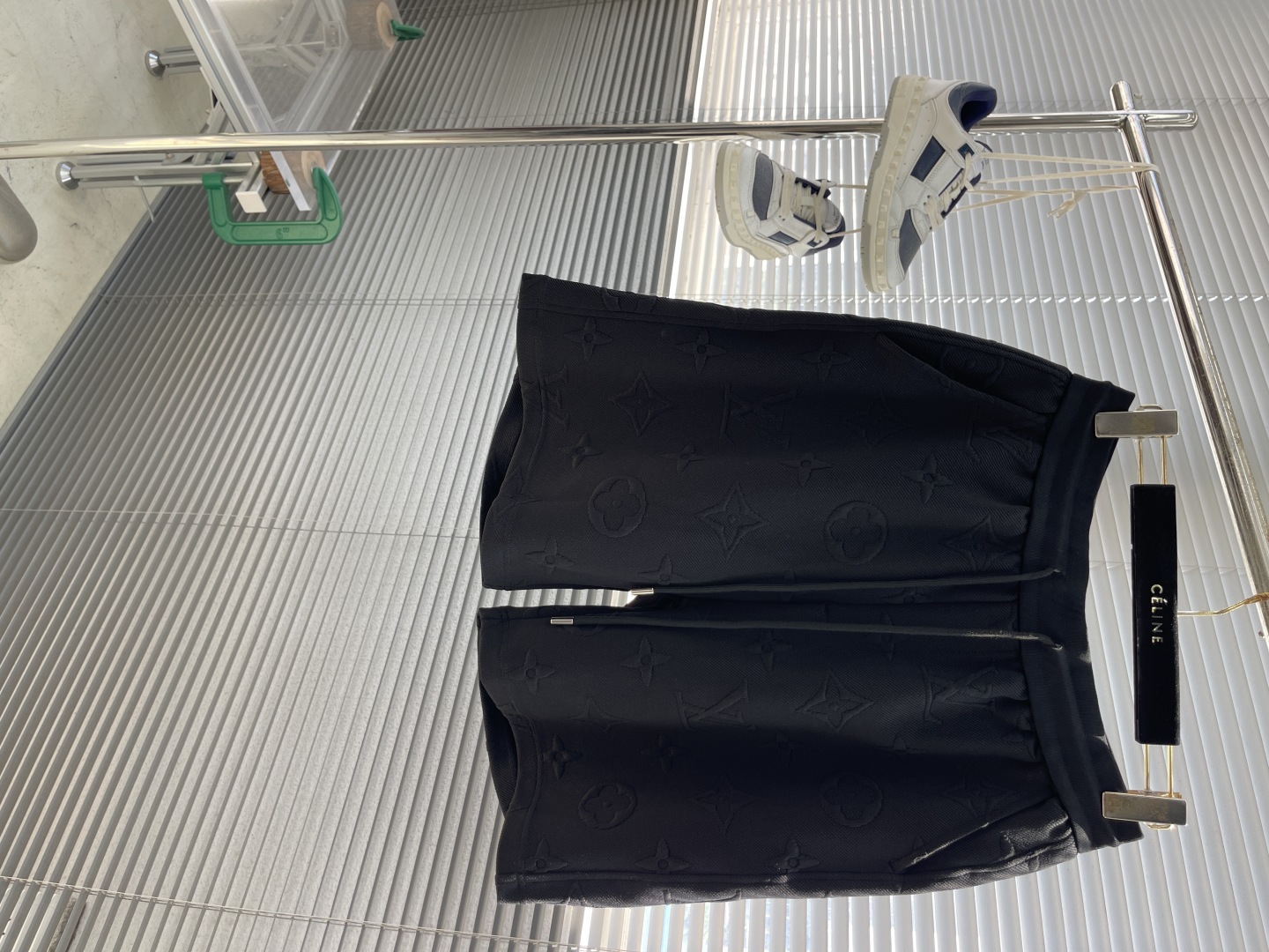 Louis Vuitton 2025 Logo Embossed Shorts - Casual, Comfortable, and Stylish 1 cmp i1747049263985 8236 0 6