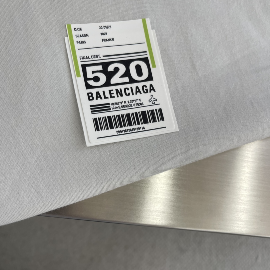 Balenciaga 25SS Airport Tag Distressed White Jersey Knit Medium Fit T-Shirt 4 cmp i1747054452553 2242 0 2