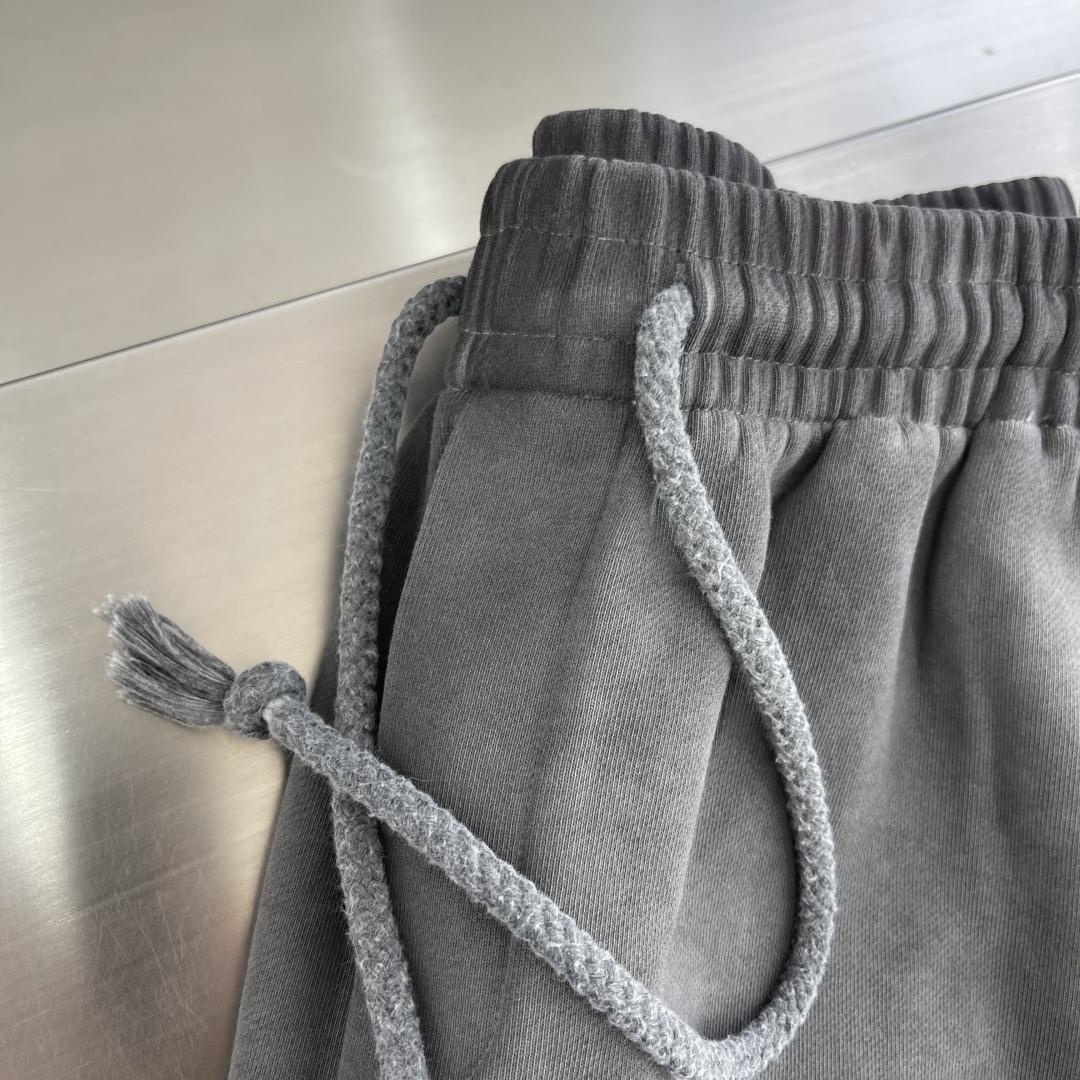 Acne Studio 25SS Spring Summer Shorts: 3D Burning Flowers, Cosmopolitan Design, Pure Cotton. - 图片 4