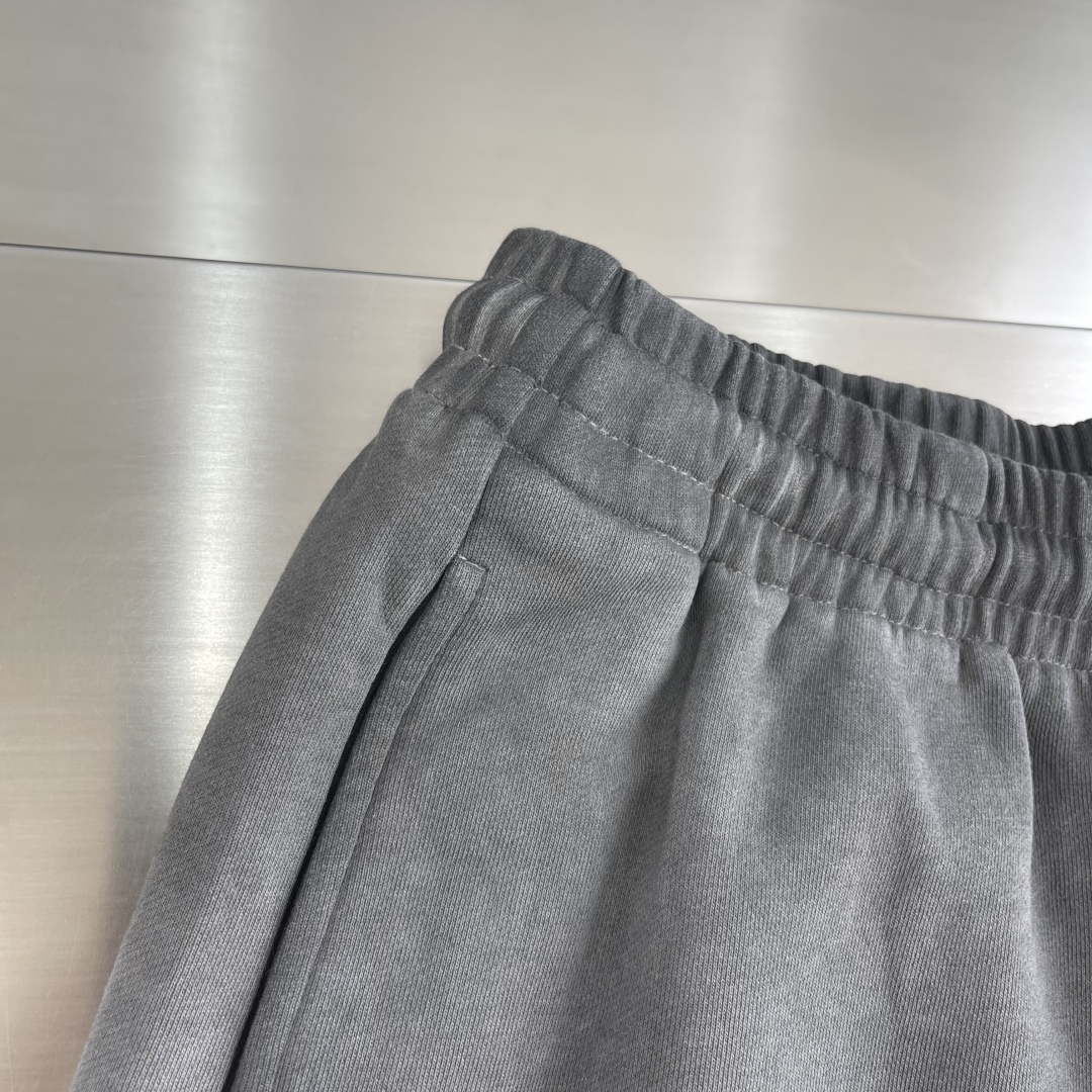 Acne Studio 25SS Spring Summer Shorts: 3D Burning Flowers, Cosmopolitan Design, Pure Cotton. - 图片 5