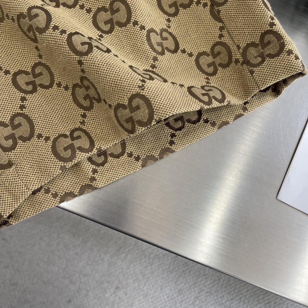 GUCCI  休闲短裤服装 7