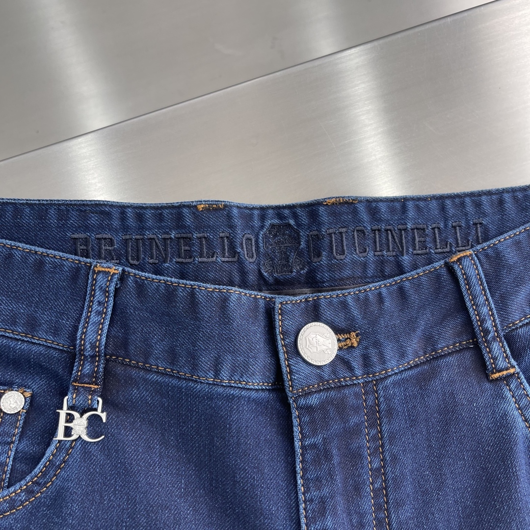 High Fashion Cowboy Jeans: Super Fine Fabric, Comfortable Fit, Hand-Painted Details. - 图片 6