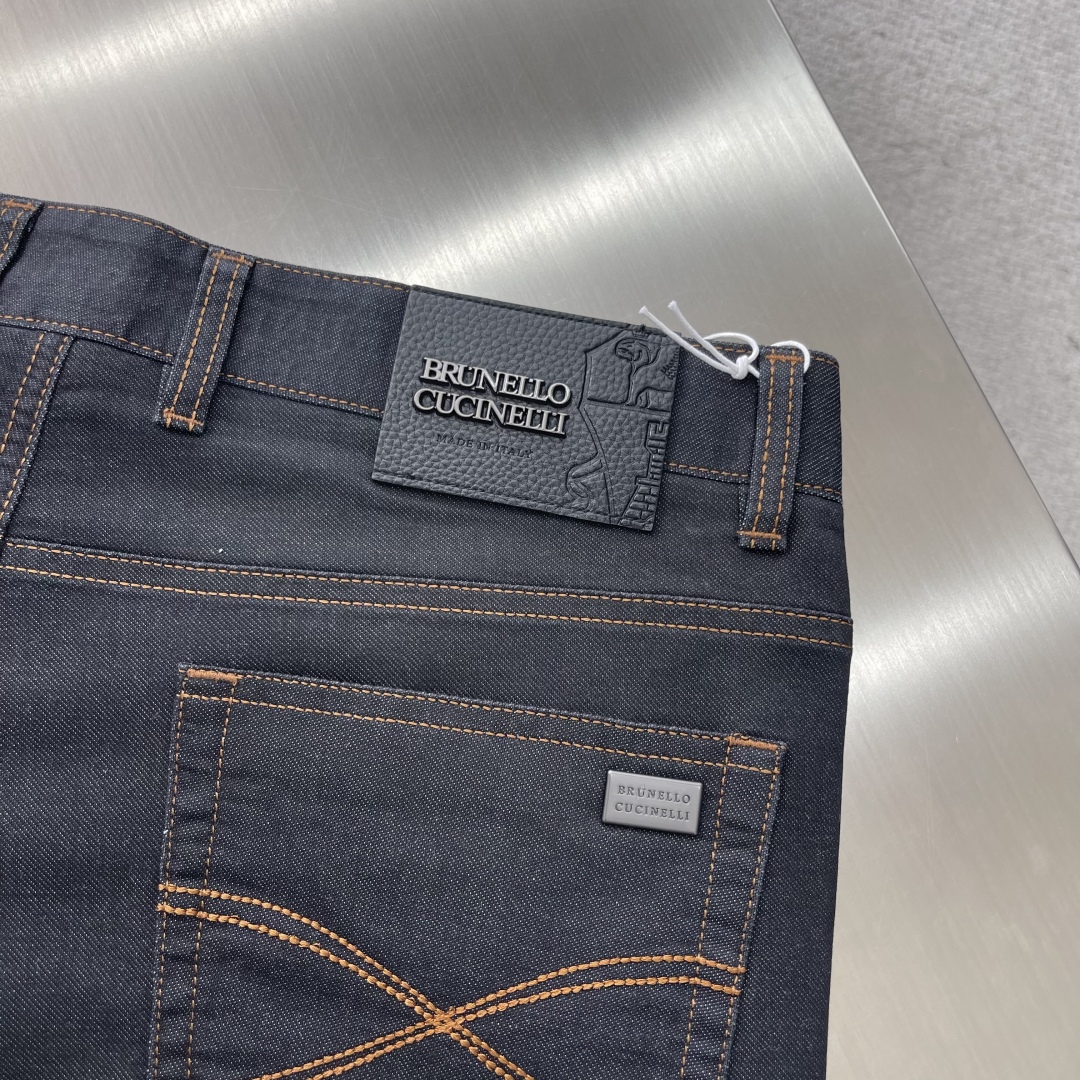 High Fashion Cowboy Fabric Deep Blue Wash Jeans with Super-Fine Comfort and Unique Hand-Painted Details. - 图片 8