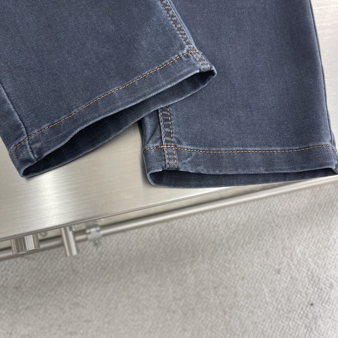 Armani  牛仔裤服装 6