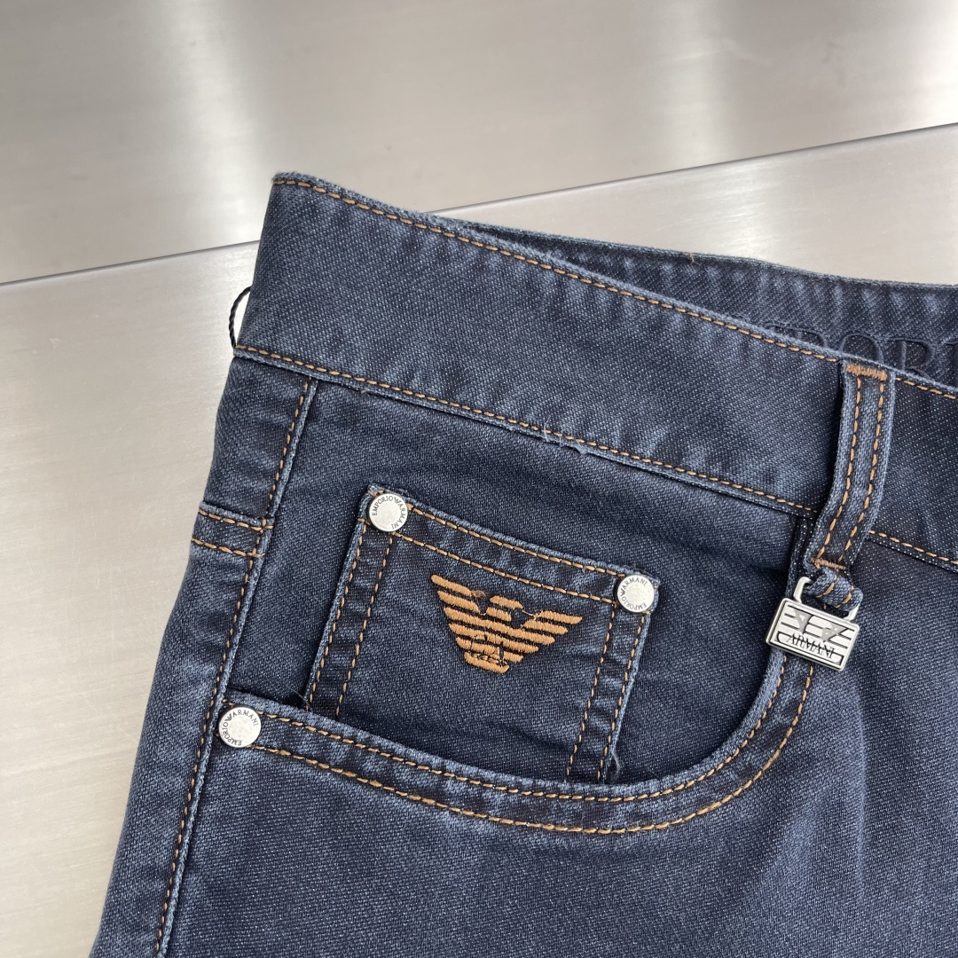 Armani  牛仔裤服装 4