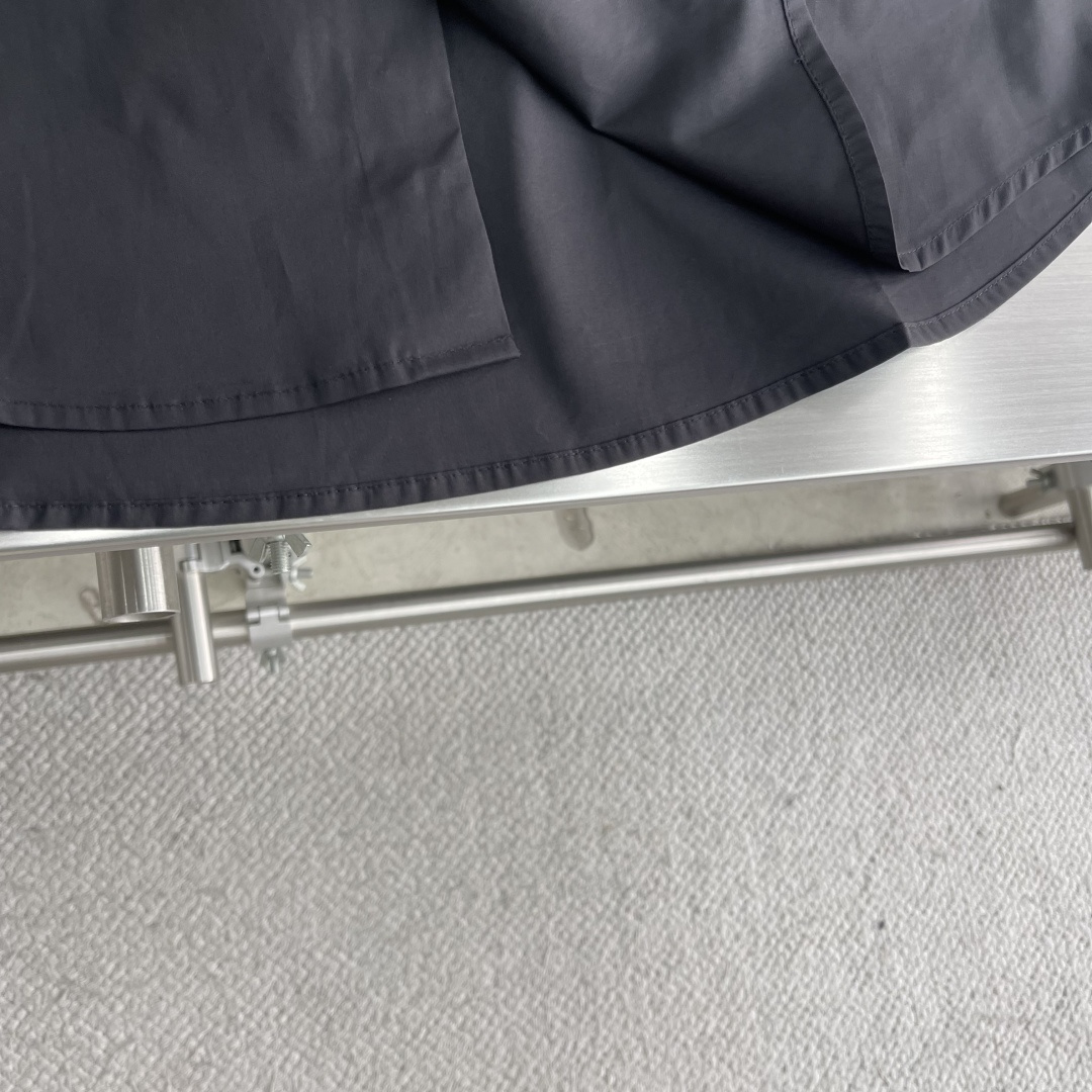 Balenciaga  衬衫服装 6