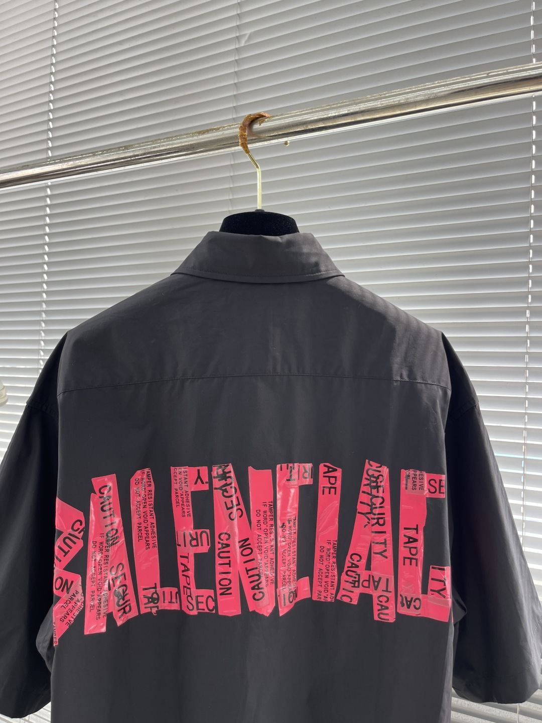 Balenciaga  衬衫服装 8