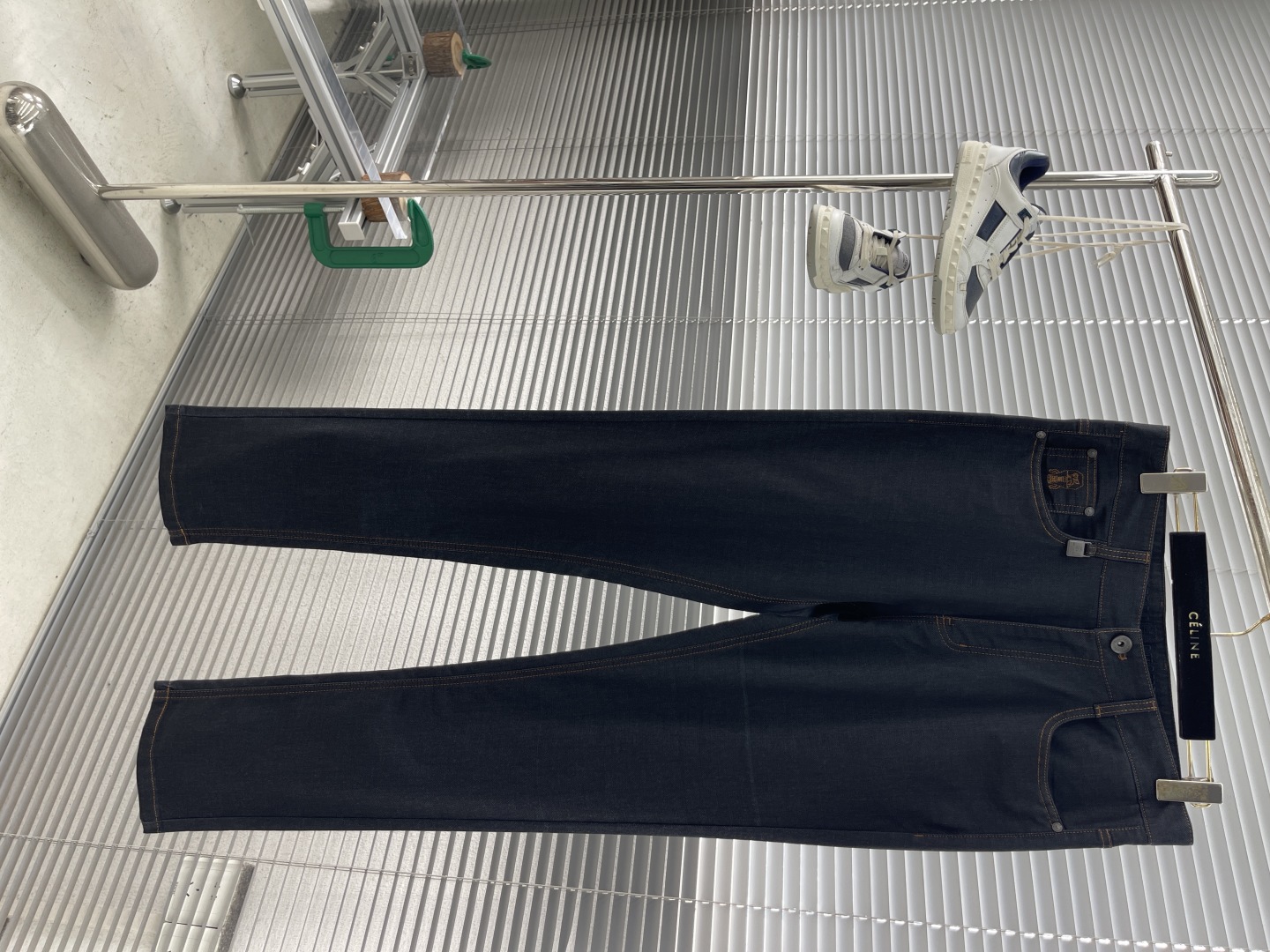 High Fashion Cowboy Fabric Deep Blue Wash Jeans with Super-Fine Comfort and Unique Hand-Painted Details.
