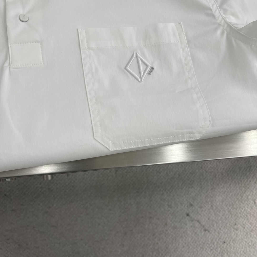 -Dio     棉质混纺斜纹面料CD Diamond Polo衫，这款 Polo 衫全新演绎Dio经典