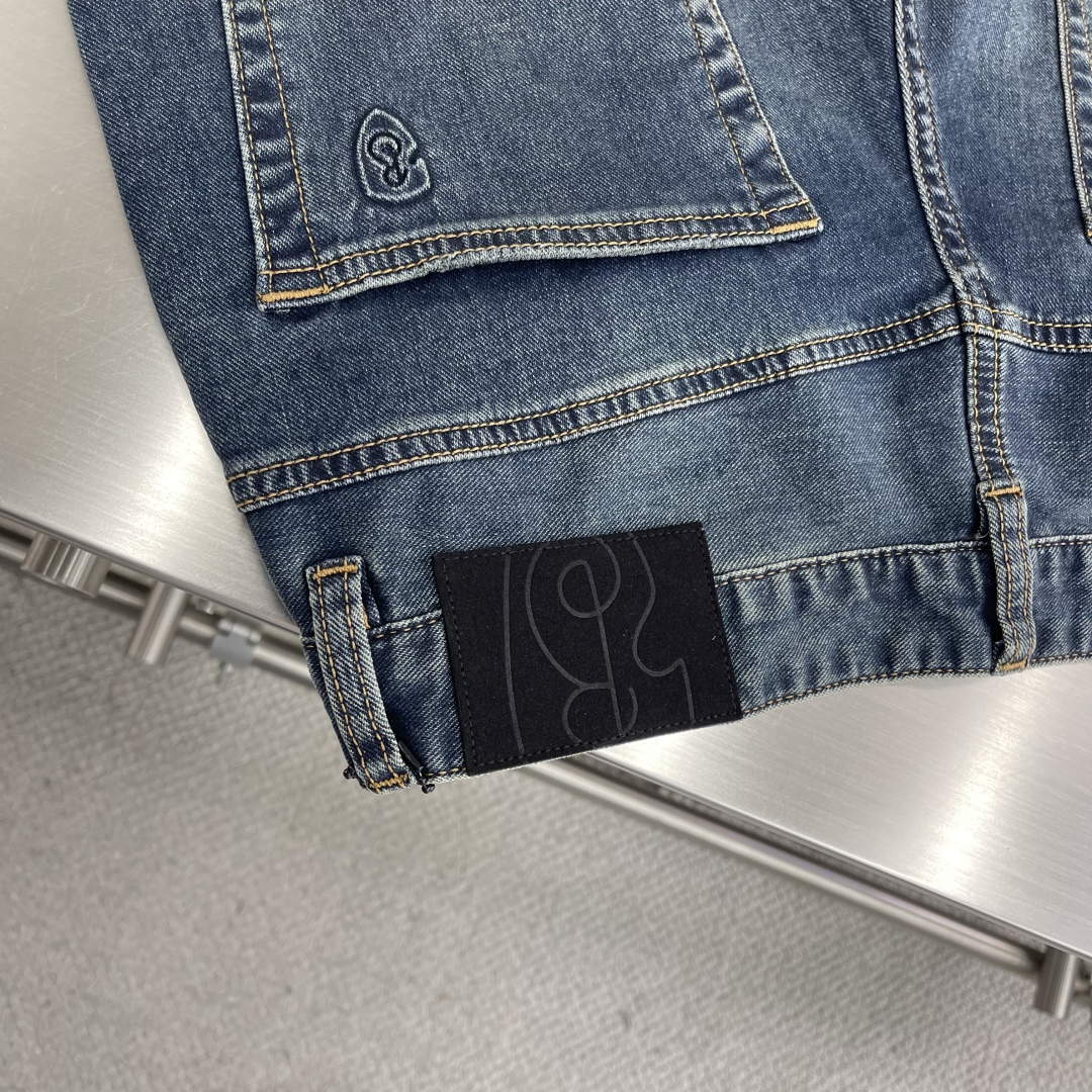 

-BBR   2025ss春夏新款修身牛仔裤 完美洗水工艺 定制顶级五金logo 独家定制微弹面料 
