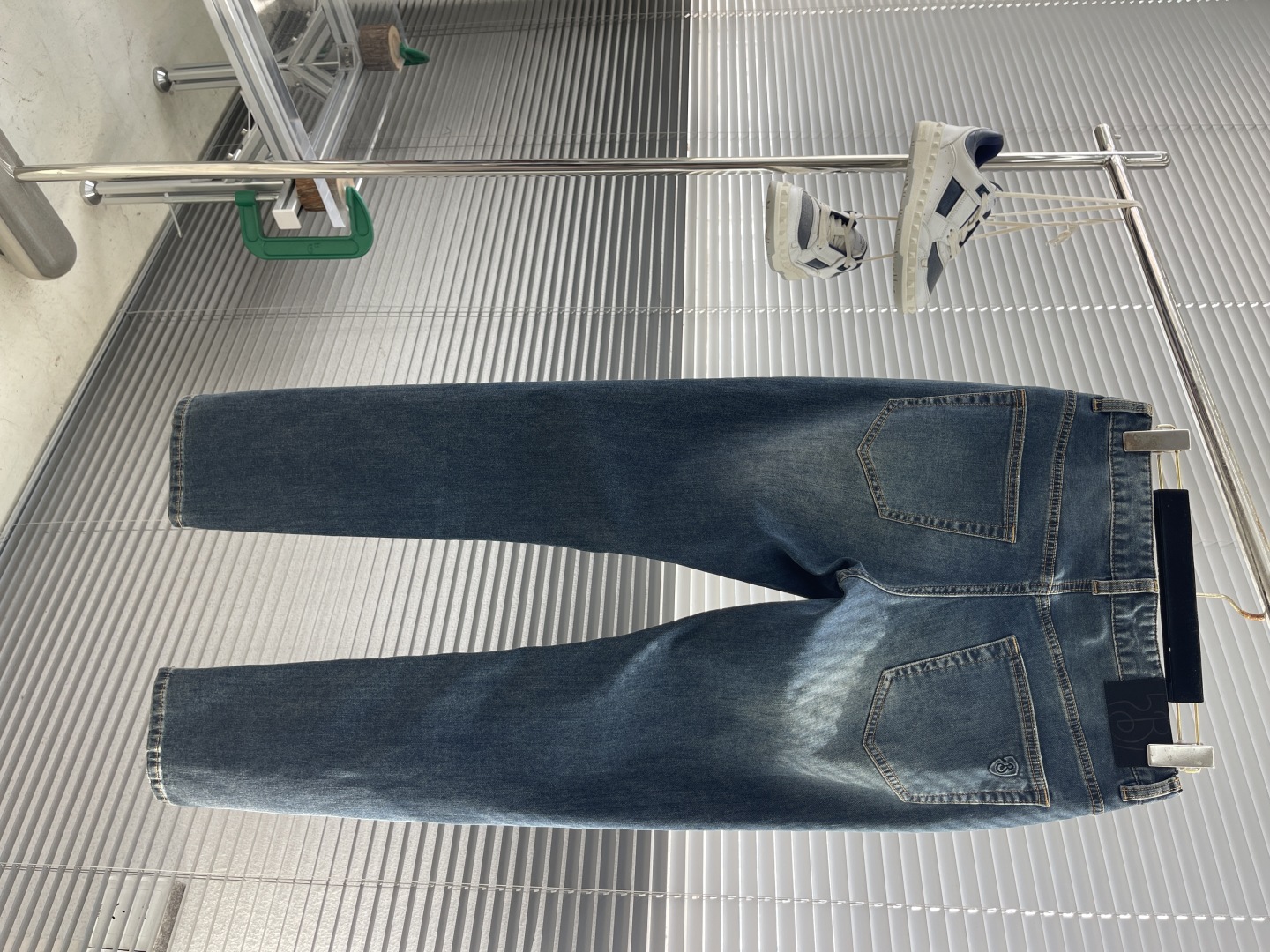 

-BBR   2025ss春夏新款修身牛仔裤 完美洗水工艺 定制顶级五金logo 独家定制微弹面料 
