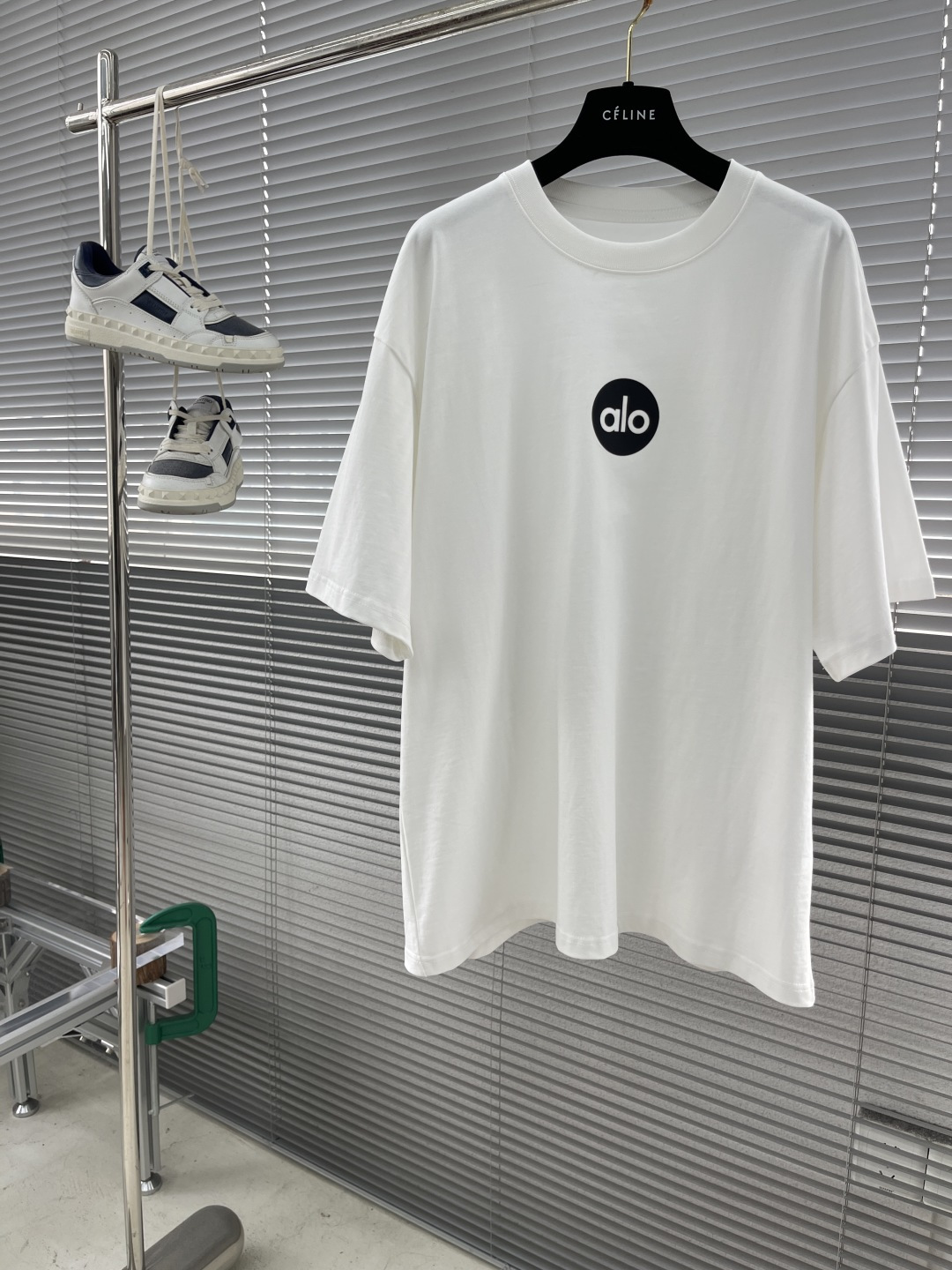 NO:952788,(L/1 XL/1) -alo25 summer short-sleeves are made of high-quality cotton fabric, which is skin-friendly and comfortable!  The fit is perfect!  Versatile style!  The logo design is unique, and the upper body effect is trendy, fashionable and full of vitality!  Size S-3XL,,T-shirt,19860909（L/1 XL/1） -alo25夏季短袖采用优质棉质面料,亲肤舒适！版型完美！百搭款！logo设计别具一格,上身效果潮流时尚活力满满！ 码数S-3XL,,T-shirt,,Men's clothing