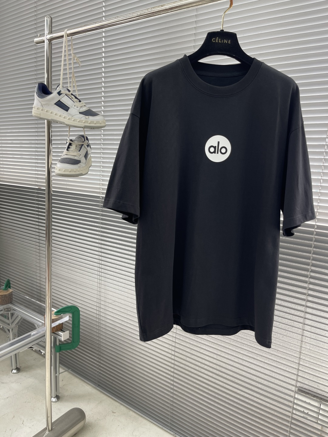 NO:952780,(S/1) -alo25 summer short-sleeves are made of high-quality cotton fabric, which is skin-friendly and comfortable!  The fit is perfect!  Versatile style!  The logo design is unique, and the upper body effect is trendy, fashionable and full of vitality!  Size S-3XL,,T-shirt,19860909（S/1） -alo25夏季短袖采用优质棉质面料,亲肤舒适！版型完美！百搭款！logo设计别具一格,上身效果潮流时尚活力满满！ 码数S-3XL,,T-shirt,,Men's clothing