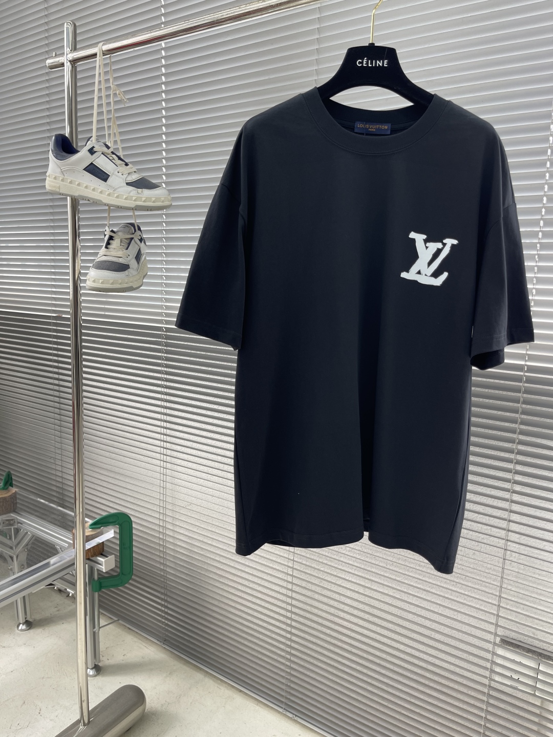 

-驴牌  印花标识‼️短袖T恤
230克新疆棉冰感索罗娜面料 这种面料采用了新疆棉作为主要成分，通过