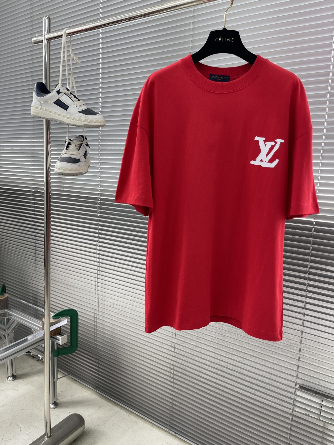 

-驴牌  印花标识‼️短袖T恤
230克新疆棉冰感索罗娜面料 这种面料采用了新疆棉作为主要成分，通过