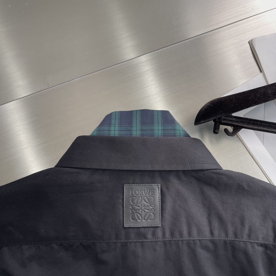 Loewe Anagram Embroidered Zipper Jacket: Precision Tailoring, High-Quality Fabric, Elegant Design - 图片 7