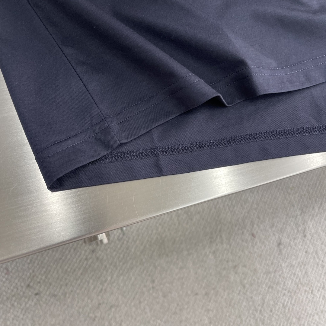 -Kiton 2025春夏新品,经典奢华之作!!
品相完美如斯!!
KITON奇顿男士简约商务休