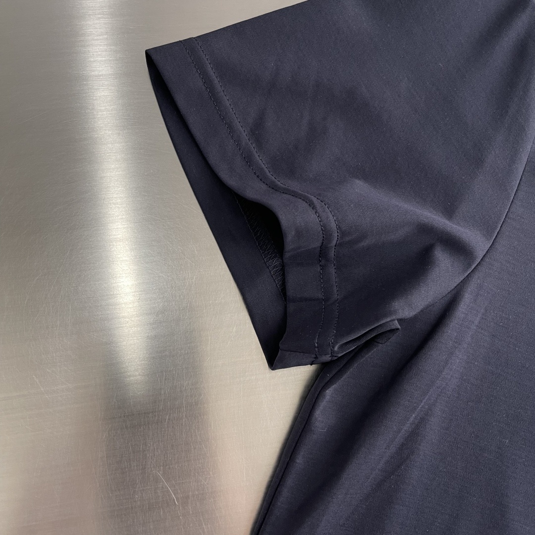 -Kiton 2025春夏新品,经典奢华之作!!
品相完美如斯!!
KITON奇顿男士简约商务休