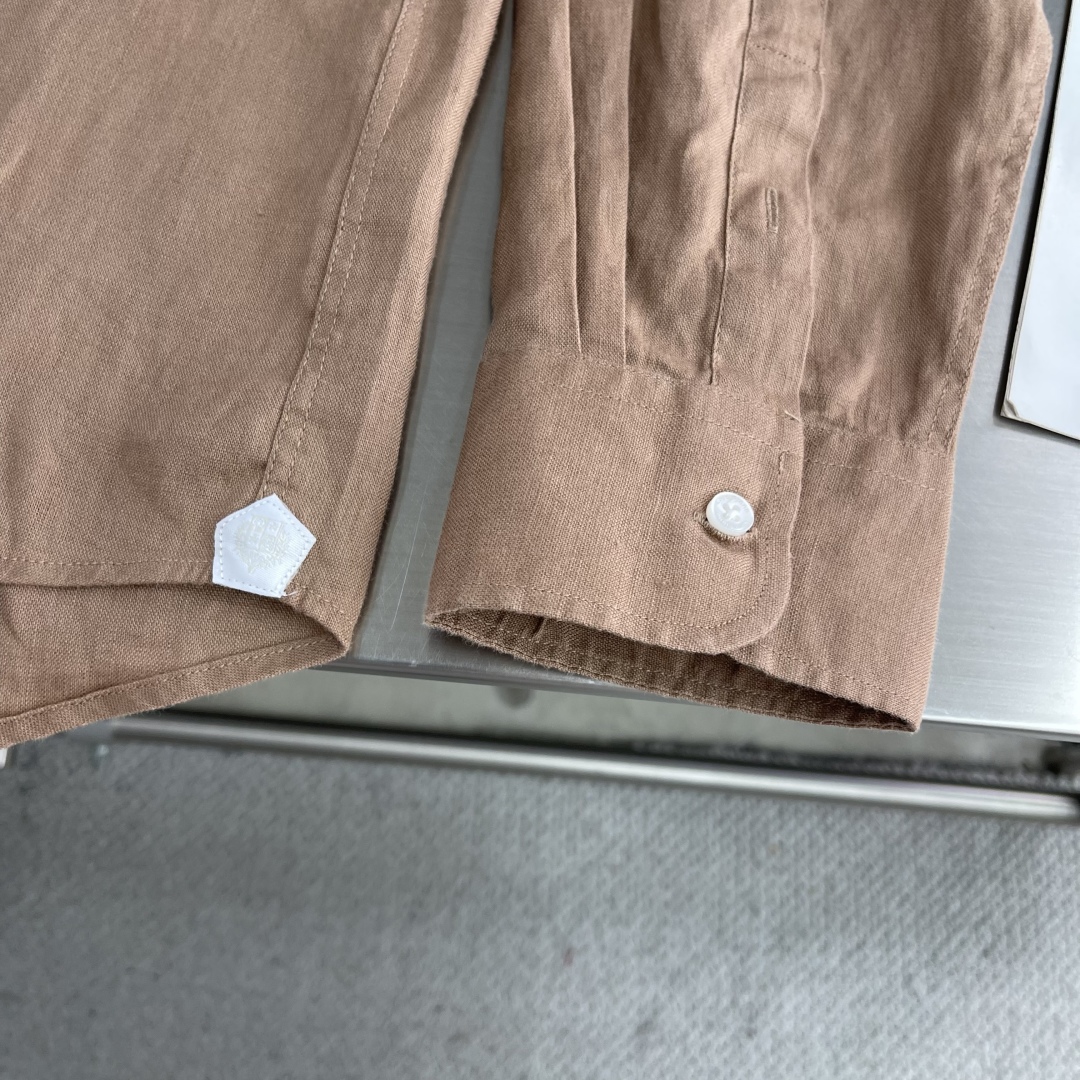 

-Loro Piana   25SS春夏新款进口亚麻面料纯色翻领衬衣，男士简约logo刺绣标识商务休