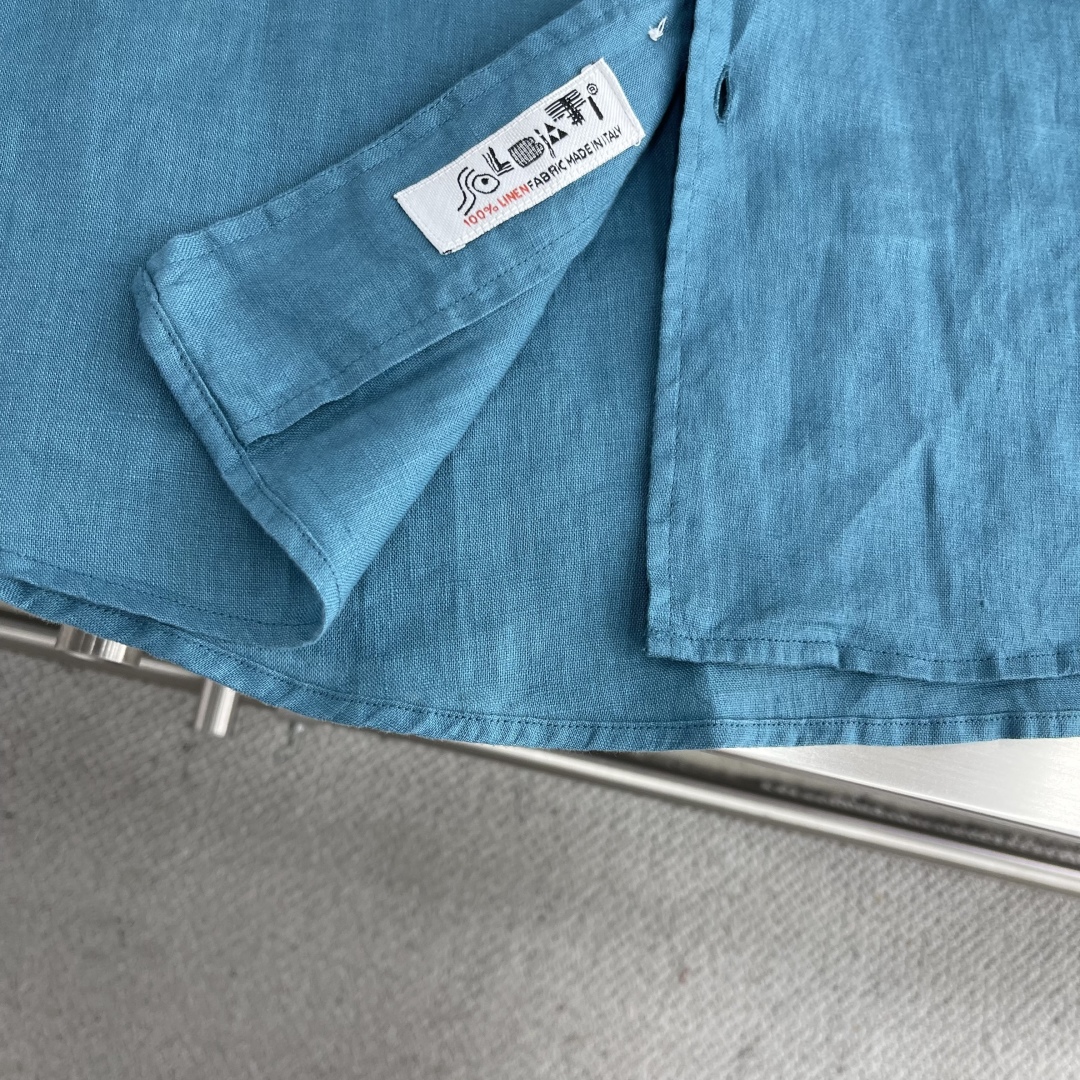 

-Loro Piana   25SS春夏新款进口亚麻面料纯色翻领衬衣，男士简约logo刺绣标识商务休