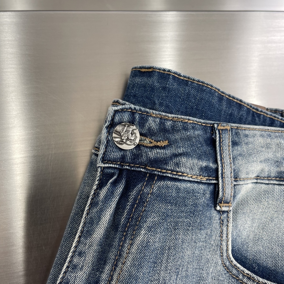 BBR Light Blue Wash Jeans: Cozy, Cool, Sexy Leisure Fashion with Traditional Hand-Painting Process - 图片 4