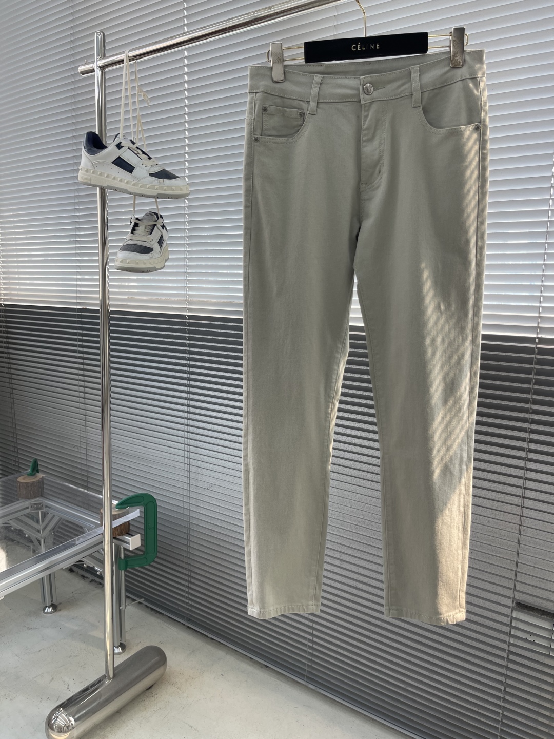 

-Versac  25SS夏季新款休闲牛仔裤，高端品质，面料超级柔软舒适 小直筒版型，上身修长，万能