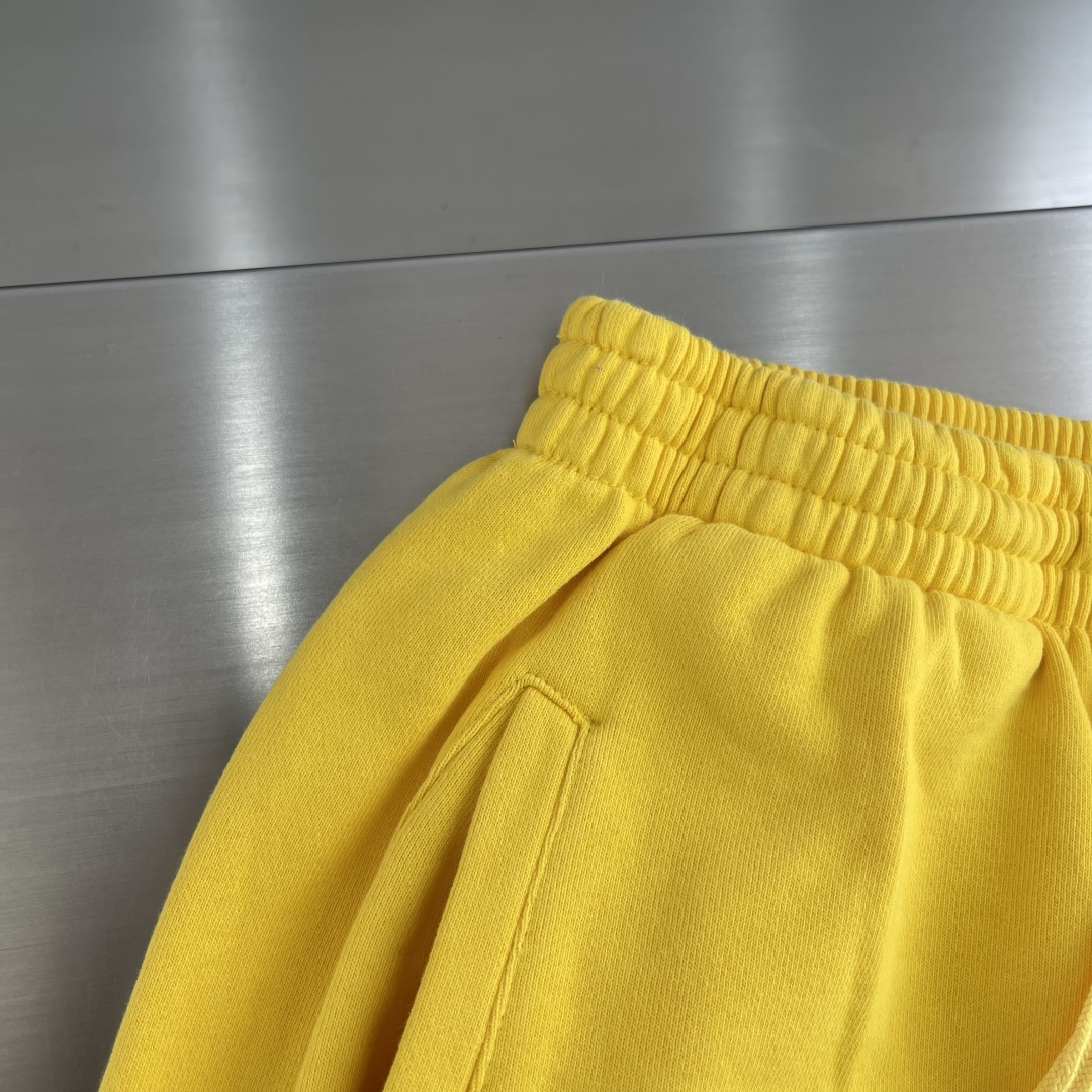 

-Balenciag      25ss新款徽标刺绣松紧针织运动裤 男款 黄色
码数：XS.S.M.