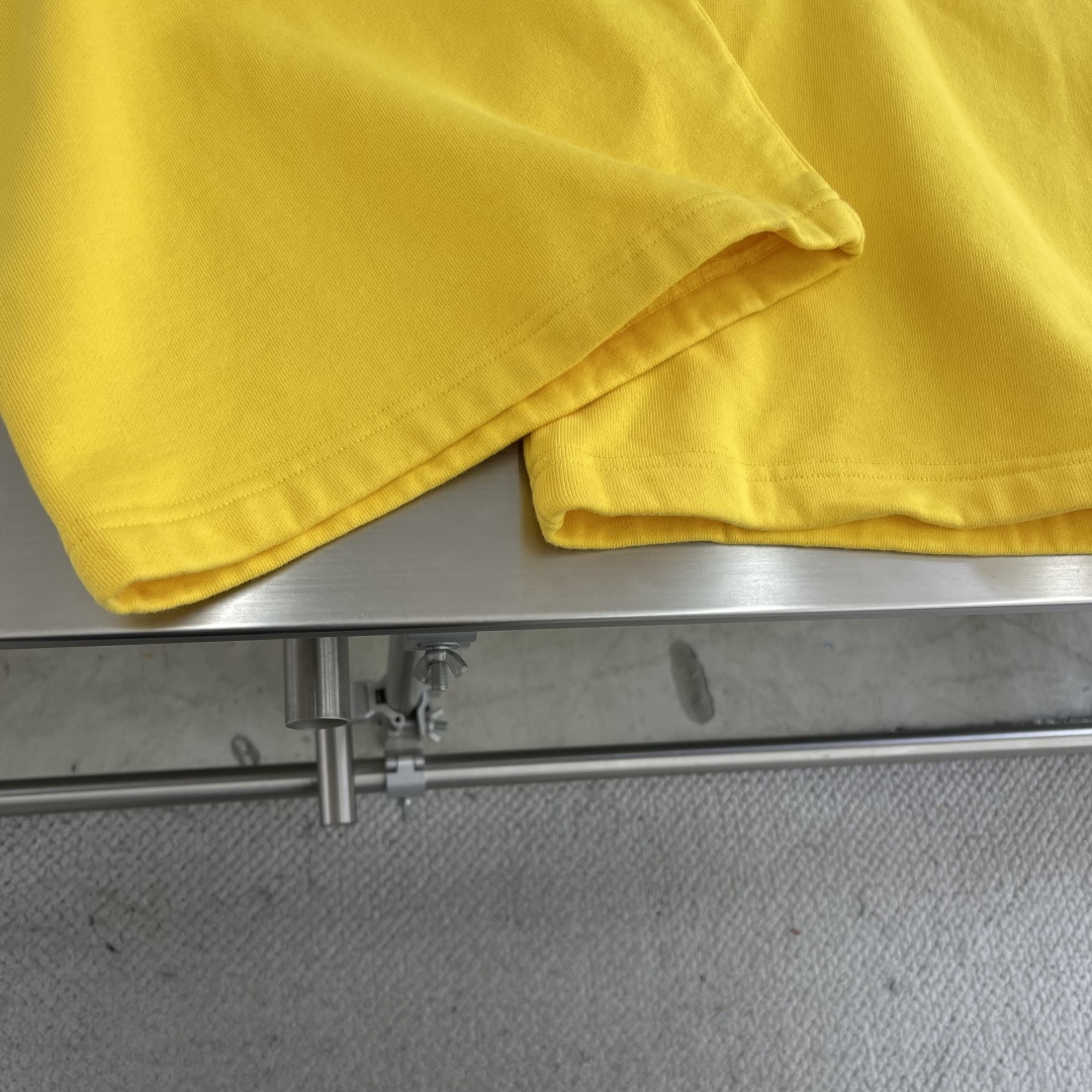 

-Balenciag      25ss新款徽标刺绣松紧针织运动裤 男款 黄色
码数：XS.S.M.