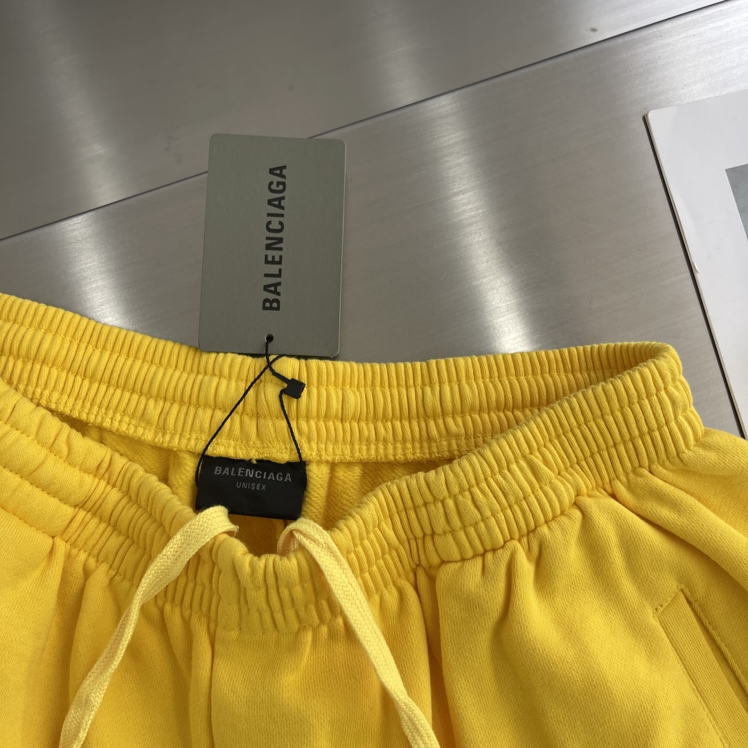 

-Balenciag      25ss新款徽标刺绣松紧针织运动裤 男款 黄色
码数：XS.S.M.