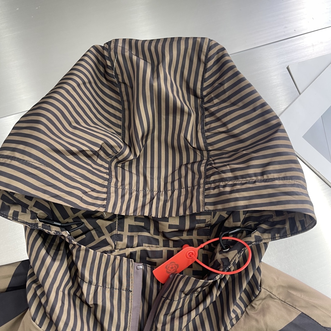 Luxurious Double-Sided FEND Duplex Hat and Pump Design with High-Tech Fabric Printing. - 图片 3